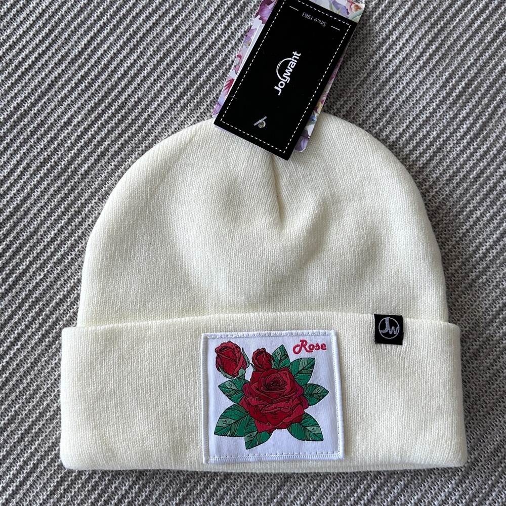 Rose 🌹 patch beanie nwt 🆕 0S